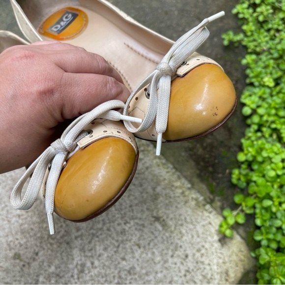 Vintage Dolce & Gabbana Women's Patent Leather Round Toe Pumps Size 37 - Picture 6 of 9